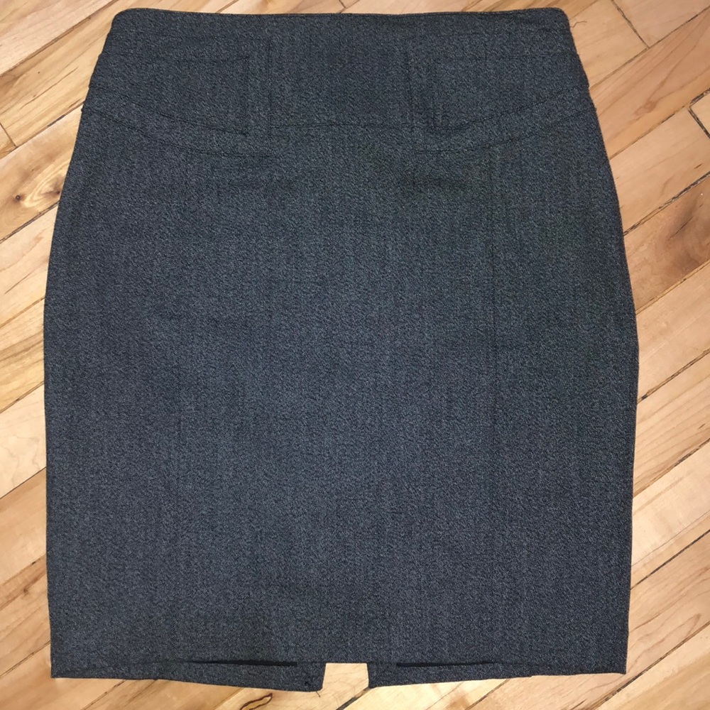 5/25 Express Black and white  pencil skirt